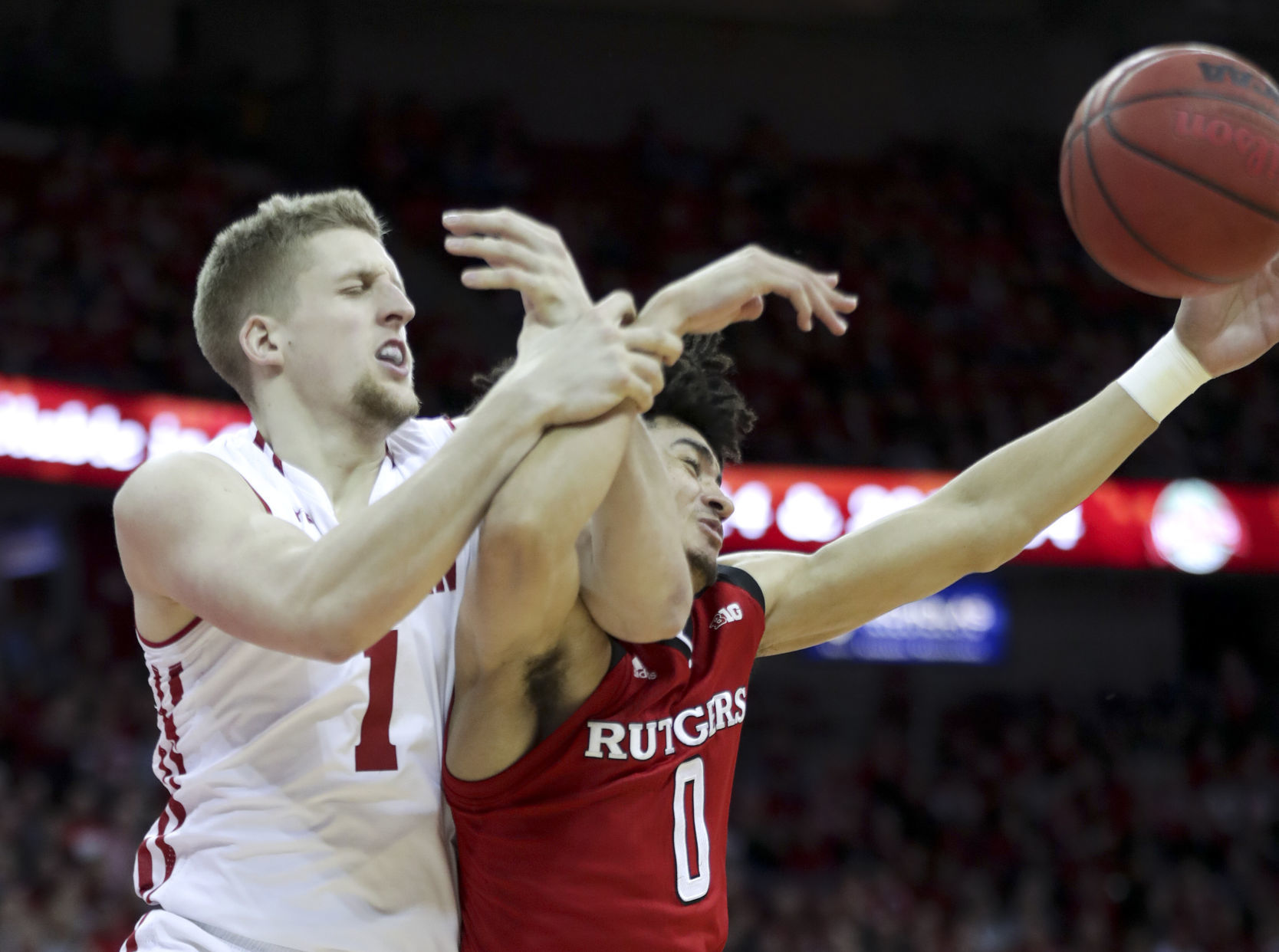 Badgers 69, Scarlet Knights 64